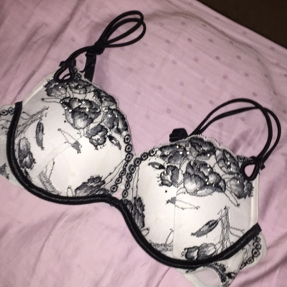 Victoria Secret bra